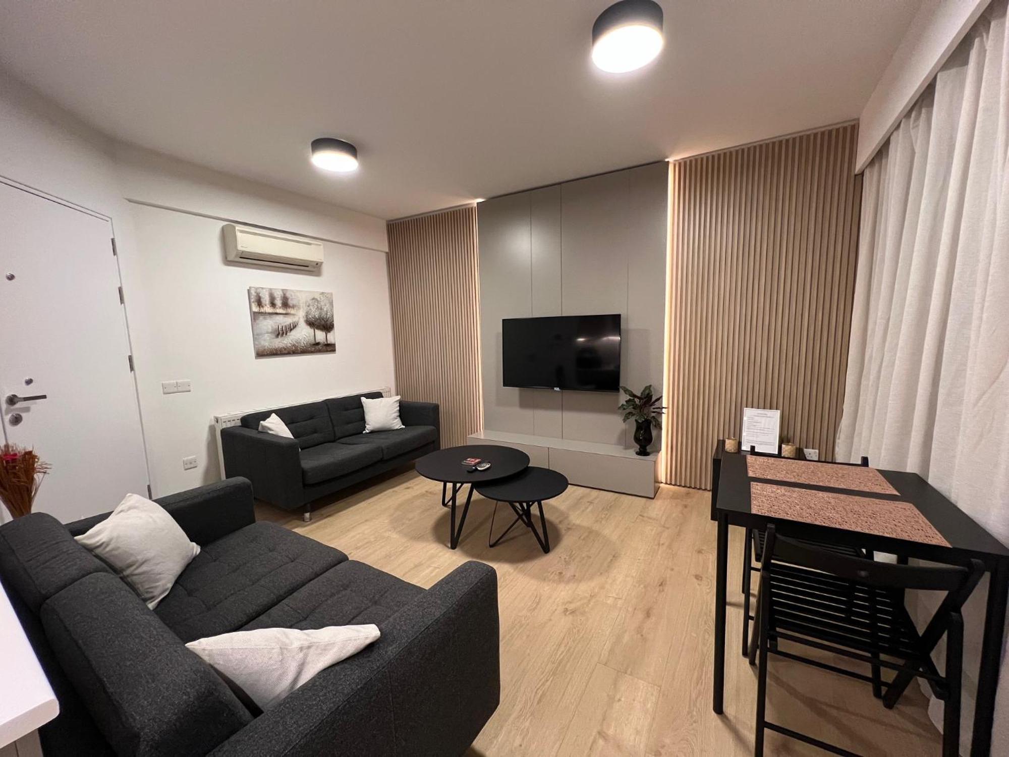 Daniela'S Modern Apartment Strovolos Eksteriør bilde